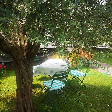 Ai Quattro Ulivi Appartement Peschiera del Garda Buitenkant foto