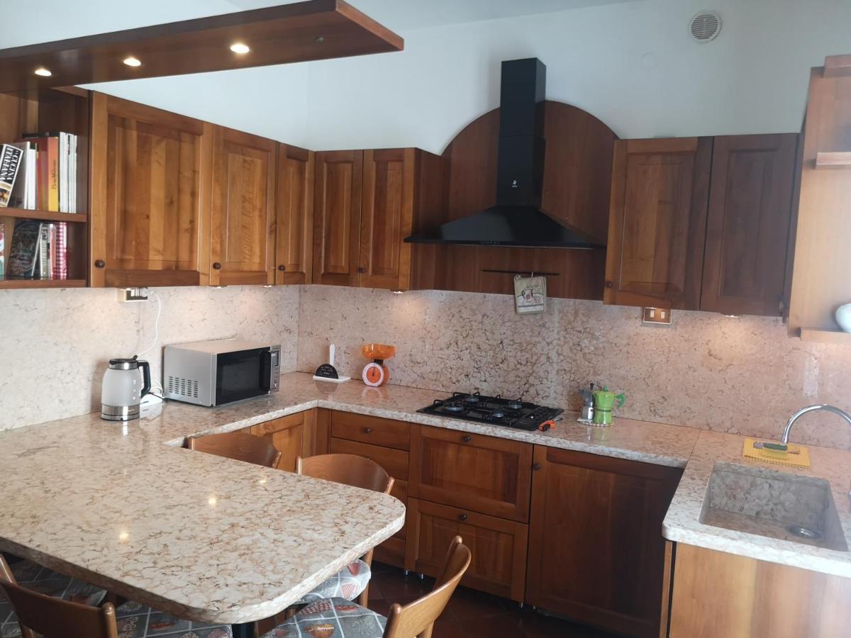 Ai Quattro Ulivi Appartement Peschiera del Garda Buitenkant foto