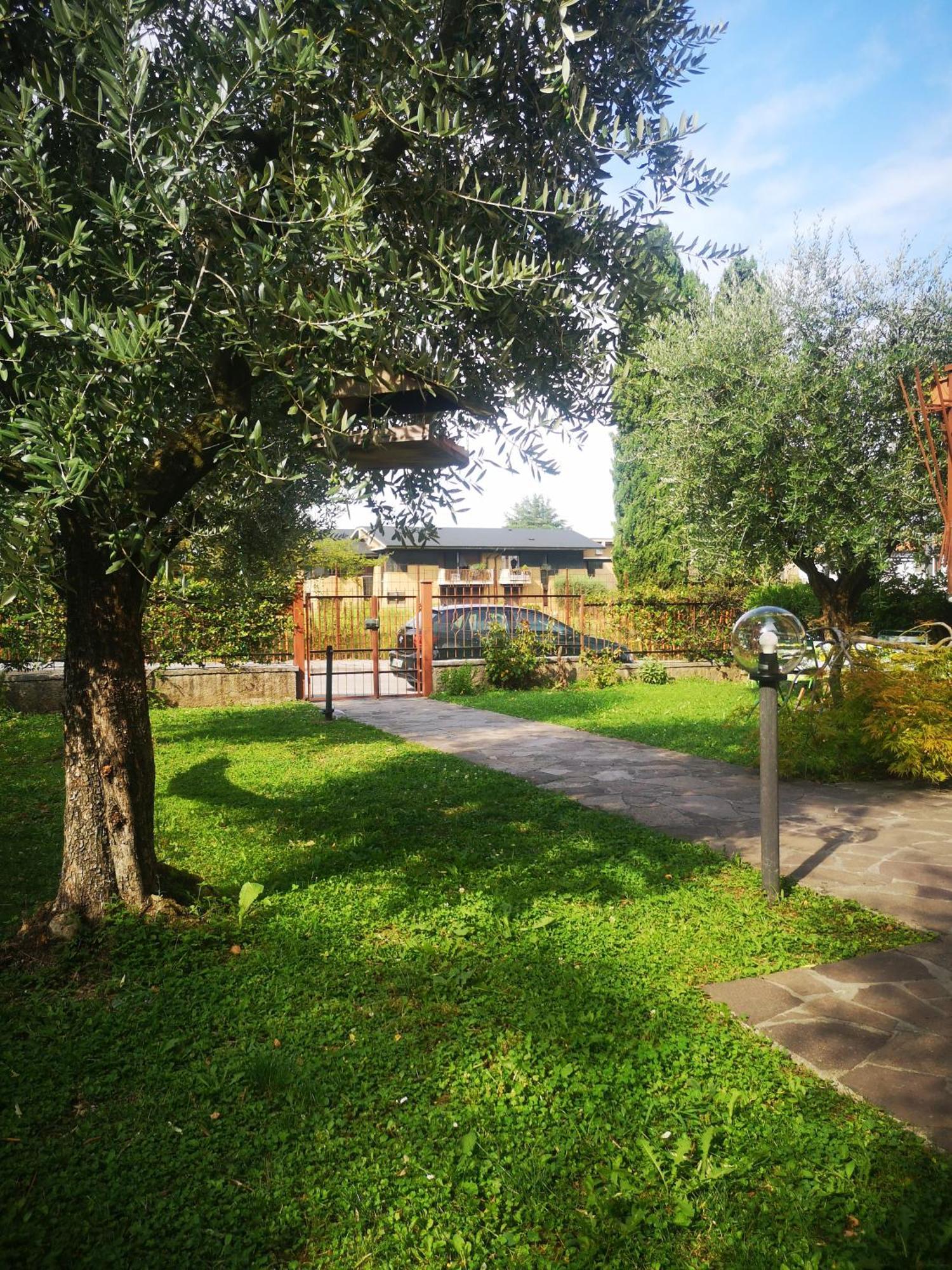 Ai Quattro Ulivi Appartement Peschiera del Garda Buitenkant foto